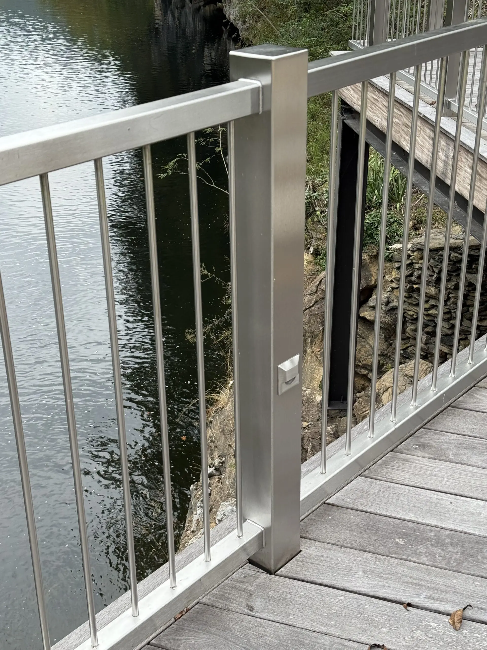 Railing 6